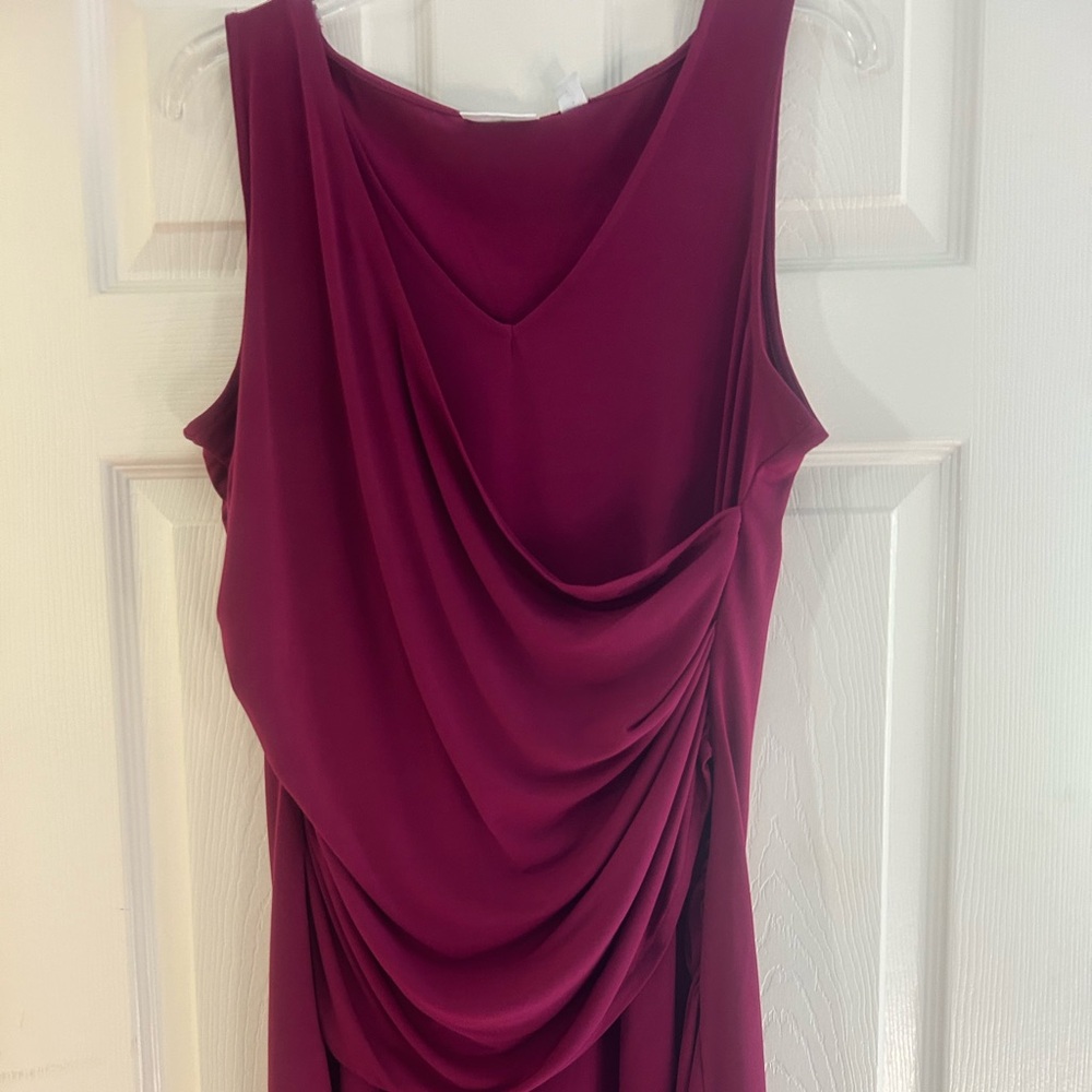 Sleeveless dress. Wine color. New York & Co.